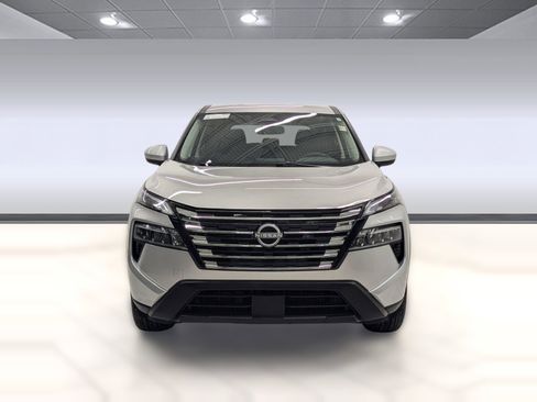 Used 2025 Nissan Rogue SV image 5