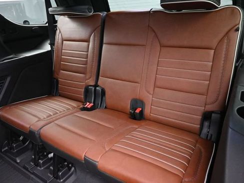 Used 2024 GMC Yukon Denali Ultimate AWD/4WD image 17
