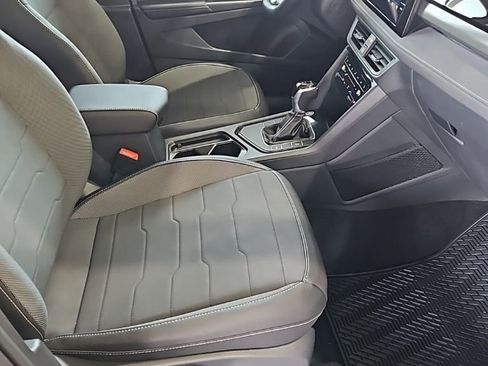 New 2026 Volkswagen Taos SE FWD image 13
