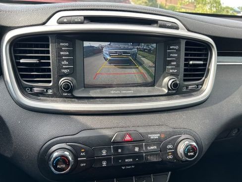 Used 2017 Kia Sorento AWD w/ LX Convenience Package image 5