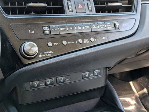 Certified 2025 Lexus ES 350 w/ Premium Package image 14