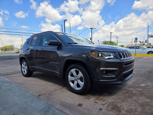 Used 2018 Jeep Compass Latitude w/ Popular Equipment Group image 4