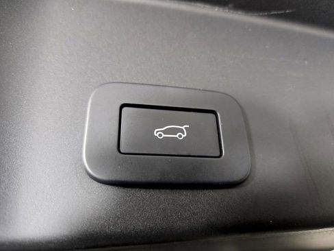 Used 2023 Land Rover Range Rover Evoque R-Dynamic SE AWD/4WD image 29