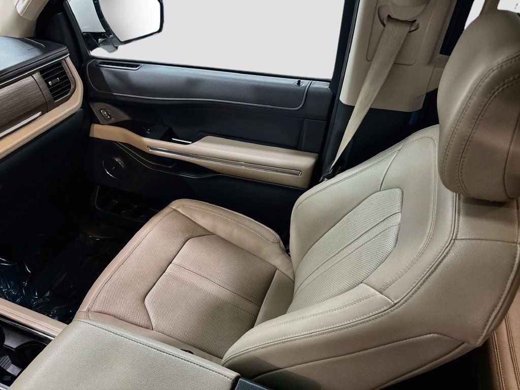 Used 2022 Ford Expedition Max Limited AWD/4WD image 27