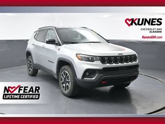 Used 2025 Jeep Compass Trailhawk AWD/4WD video 1
