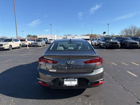 Used 2020 Hyundai Elantra SEL image 4