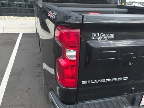 Used 2021 Chevrolet Silverado 1500 LT w/ Safety Package image 6