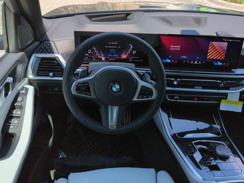 New 2026 BMW X5 xDrive40i w/ M Sport Package AWD/4WD image 16