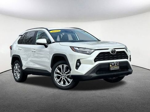 Certified 2022 Toyota RAV4 XLE Premium image 2