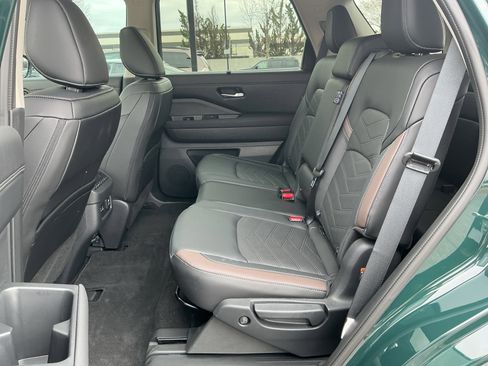 Used 2024 Nissan Pathfinder Platinum w/ Cargo Package image 24