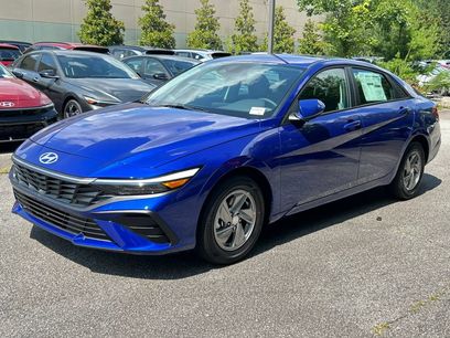 Used 2025 Hyundai Elantra SE