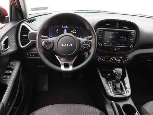 Used 2024 Kia Soul LX w/ Option Group 015 image 13