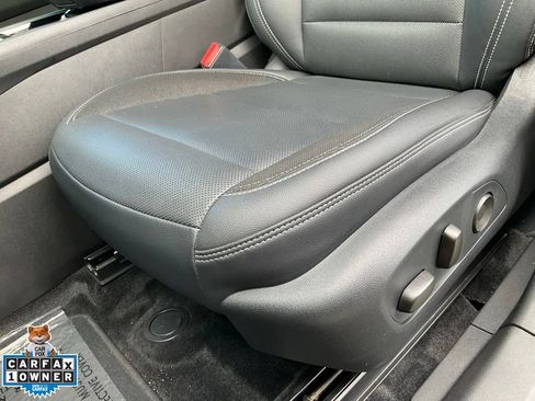 Used 2024 Chevrolet Blazer EV LT AWD/4WD image 17
