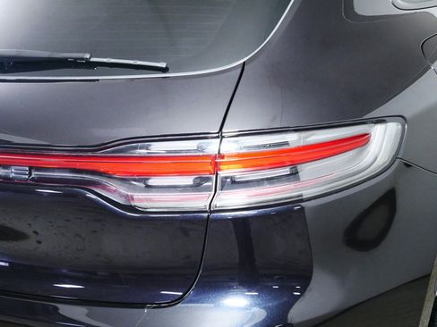 Used 2023 Porsche Macan Turbo image 17