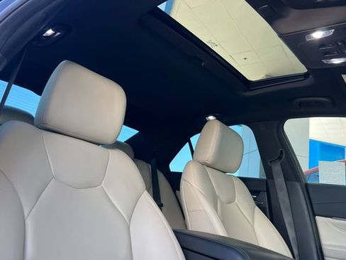 Used 2023 Cadillac CT4 Luxury w/ Sun And Sound Package RWD image 20