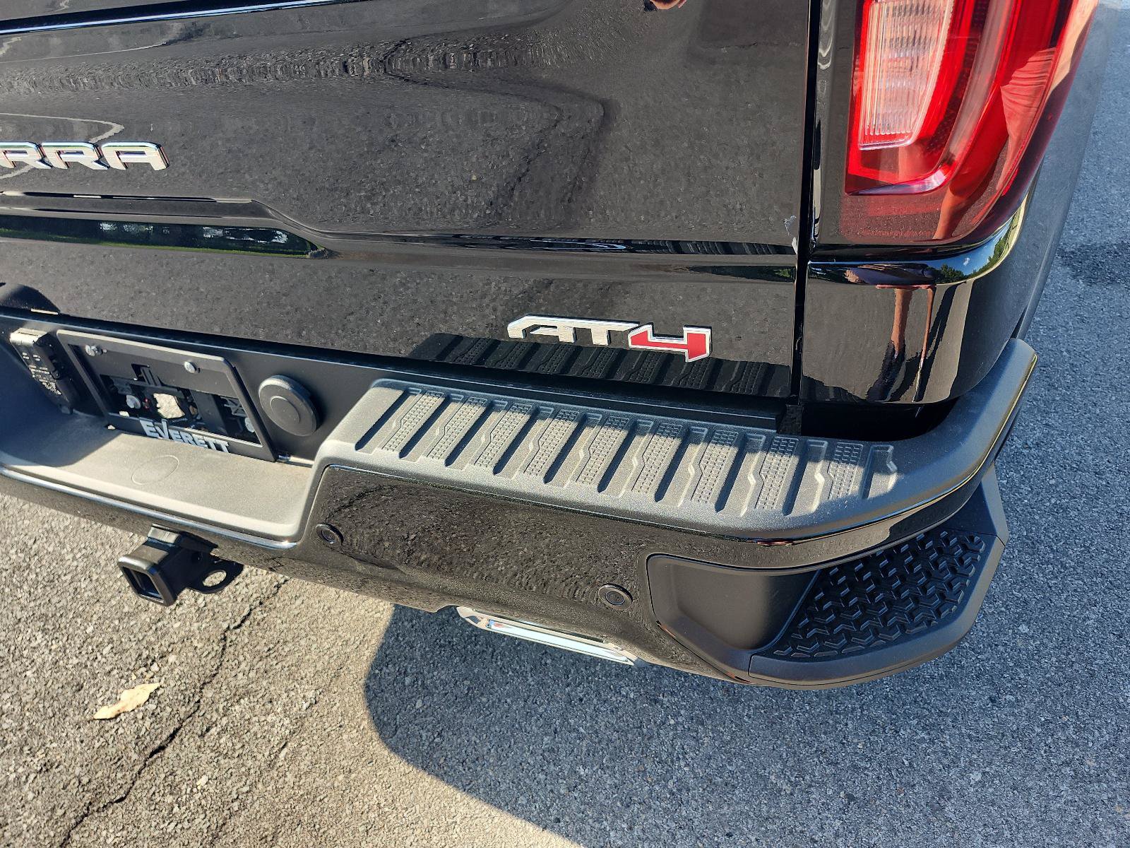 New 2026 GMC Sierra 1500 AT4 w/ AT4 Premium Package AWD/4WD image 4