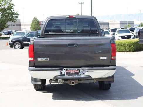 Used 2005 Ford F250 Lariat AWD/4WD image 5