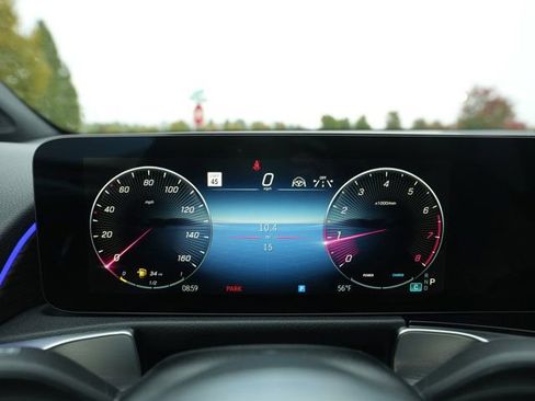 Used 2026 Mercedes-Benz GLB 250 4MATIC image 24