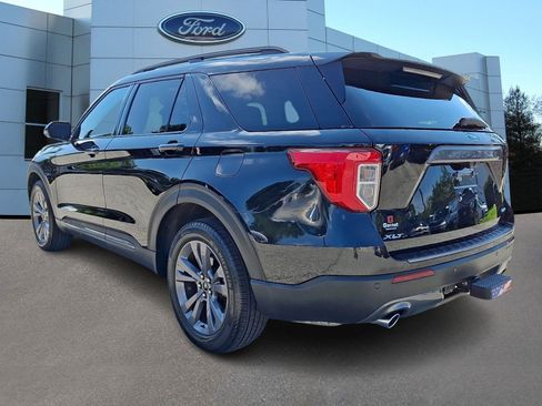 Certified 2024 Ford Explorer XLT w/ Equipment Group 202A AWD/4WD image 5