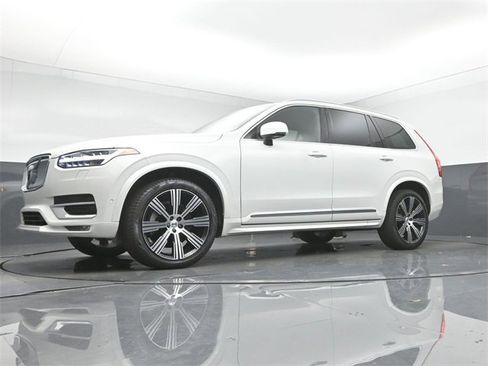 Used 2024 Volvo XC90 B6 Plus w/ Protection Package Premier image 40