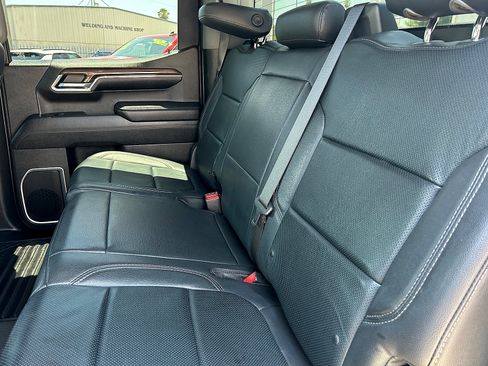 Used 2023 Chevrolet Silverado 1500 LT w/ Z71 Off-Road Package AWD/4WD image 22