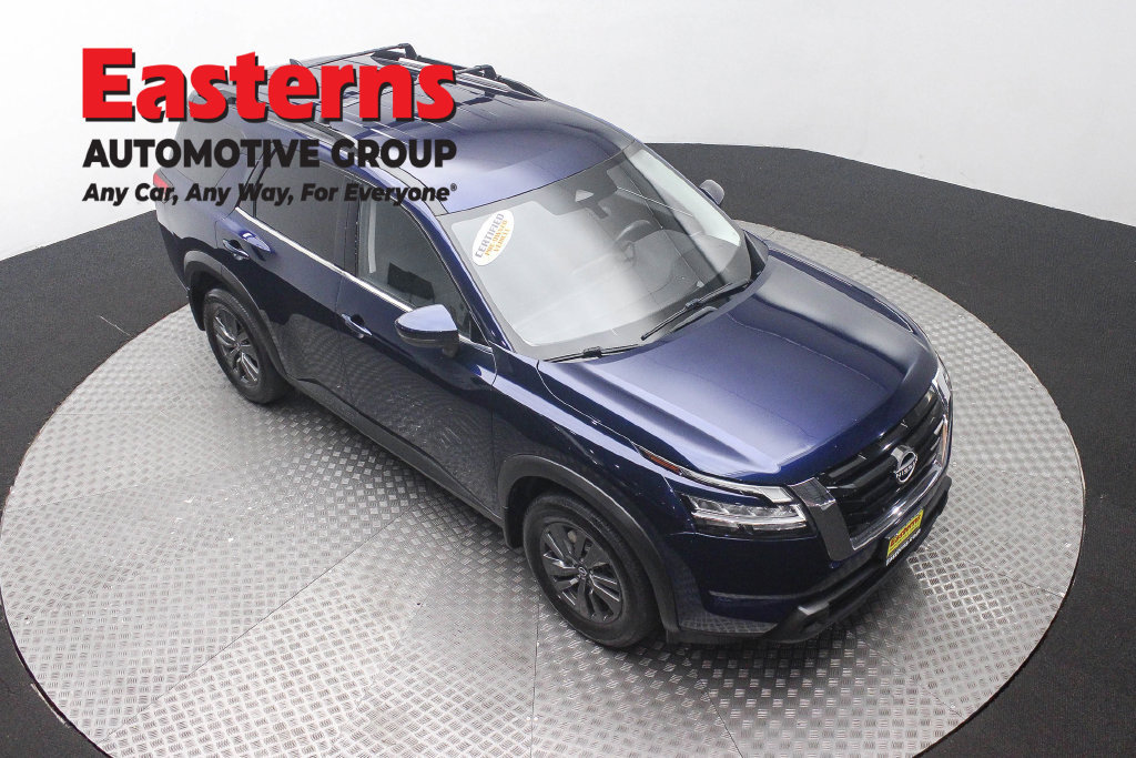 Used 2022 Nissan Pathfinder SV AWD/4WD image 4