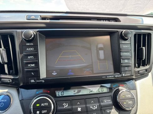 Used 2018 Toyota RAV4 Limited w/ Advanced Technology Package AWD/4WD image 17