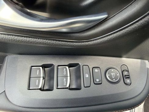 Used 2025 Honda HR-V Sport image 8