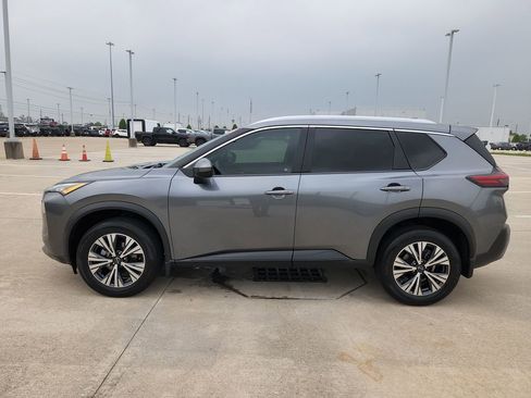 Certified 2023 Nissan Rogue SV w/ SV Premium Package FWD image 8