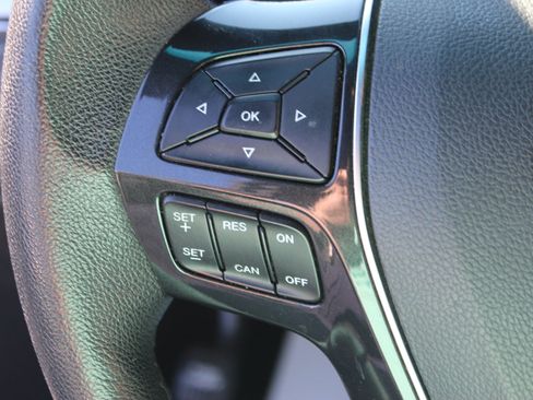 Used 2017 Ford Explorer Limited image 17