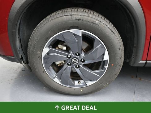 Used 2025 Nissan Rogue SV FWD image 14