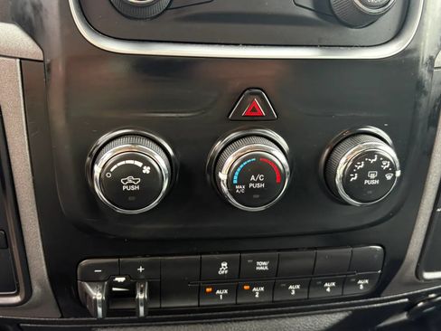 Used 2018 RAM 2500 Tradesman w/ Chrome Appearance Group AWD/4WD image 23