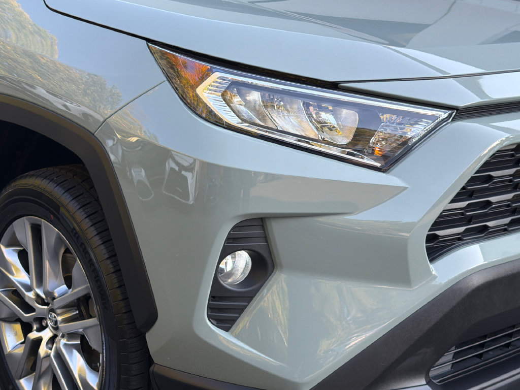 Used 2020 Toyota RAV4 XLE Premium AWD/4WD image 10