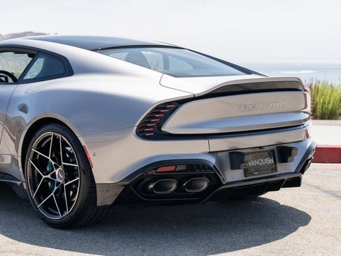 Used 2026 Aston Martin Vanquish RWD image 10