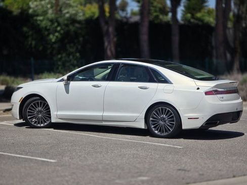 Used 2013 Lincoln MKZ Hybrid FWD image 17