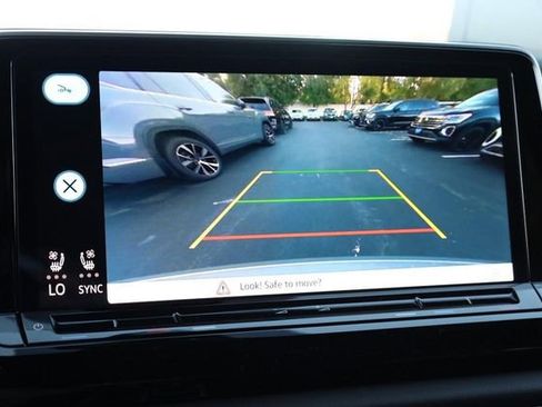 New 2026 Volkswagen Atlas Cross Sport SE image 12