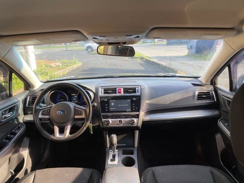 Used 2015 Subaru Outback 2.5i Premium AWD/4WD image 9