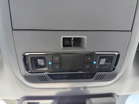 Used 2024 Ford F250 Lariat w/ Sport Appearance Package image 37