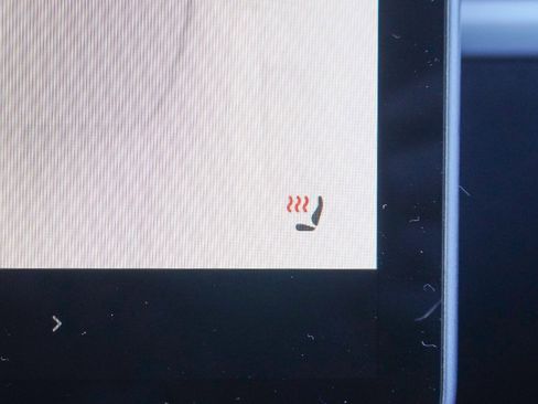 Used 2023 Tesla Model Y Long Range image 48