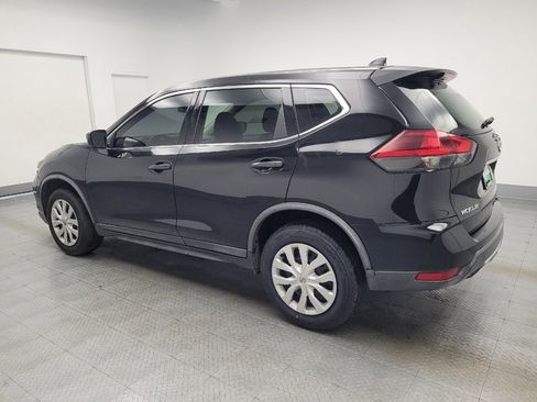 Used 2018 Nissan Rogue S image 3