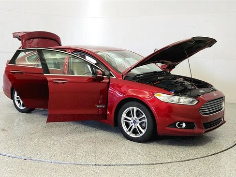 Used 2016 Ford Fusion Energi Titanium w/ Driver Assist Package FWD image 9
