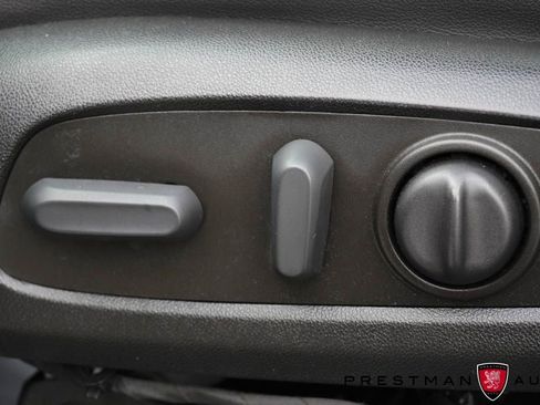 Used 2022 Chevrolet Traverse Premier w/ Redline Edition FWD image 28
