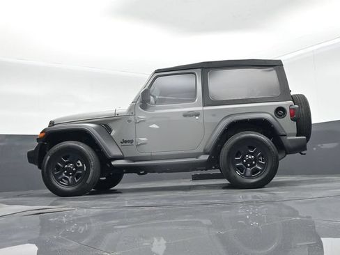Used 2022 Jeep Wrangler Sport AWD/4WD image 43