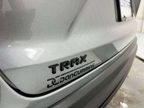 Used 2025 Chevrolet Trax RS image 25