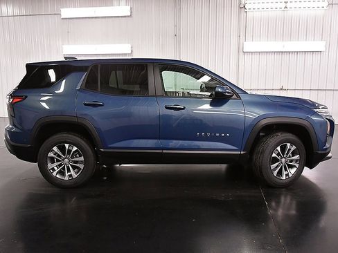 New 2026 Chevrolet Equinox LT image 8