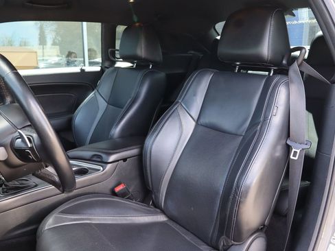 Used 2017 Dodge Challenger GT w/ Driver Convenience Group AWD/4WD image 10