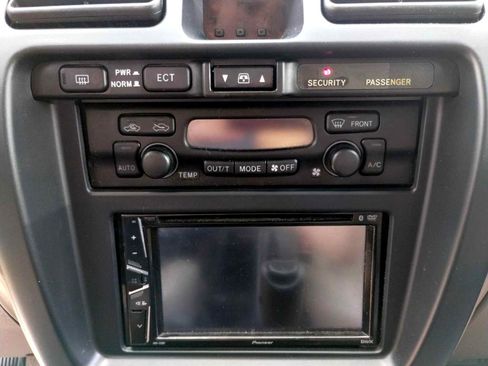 Used 2000 Toyota 4Runner Limited image 17