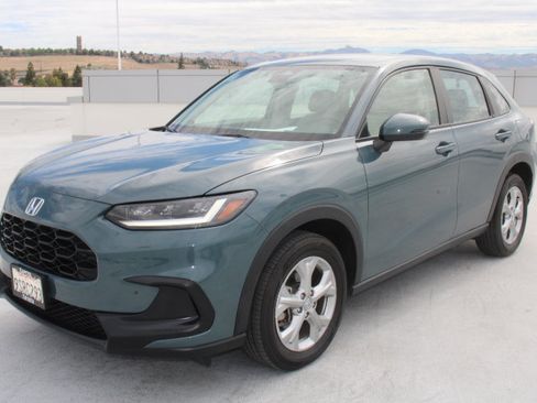 Used 2025 Honda HR-V LX image 6