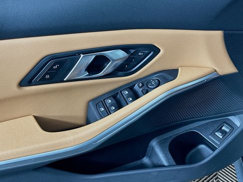 Used 2025 BMW 330i Sedan image 15