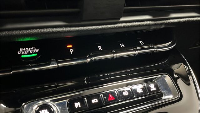 Used 2025 Lincoln Corsair Grand Touring AWD/4WD image 19